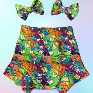 Bummies and 2 small bows on clips